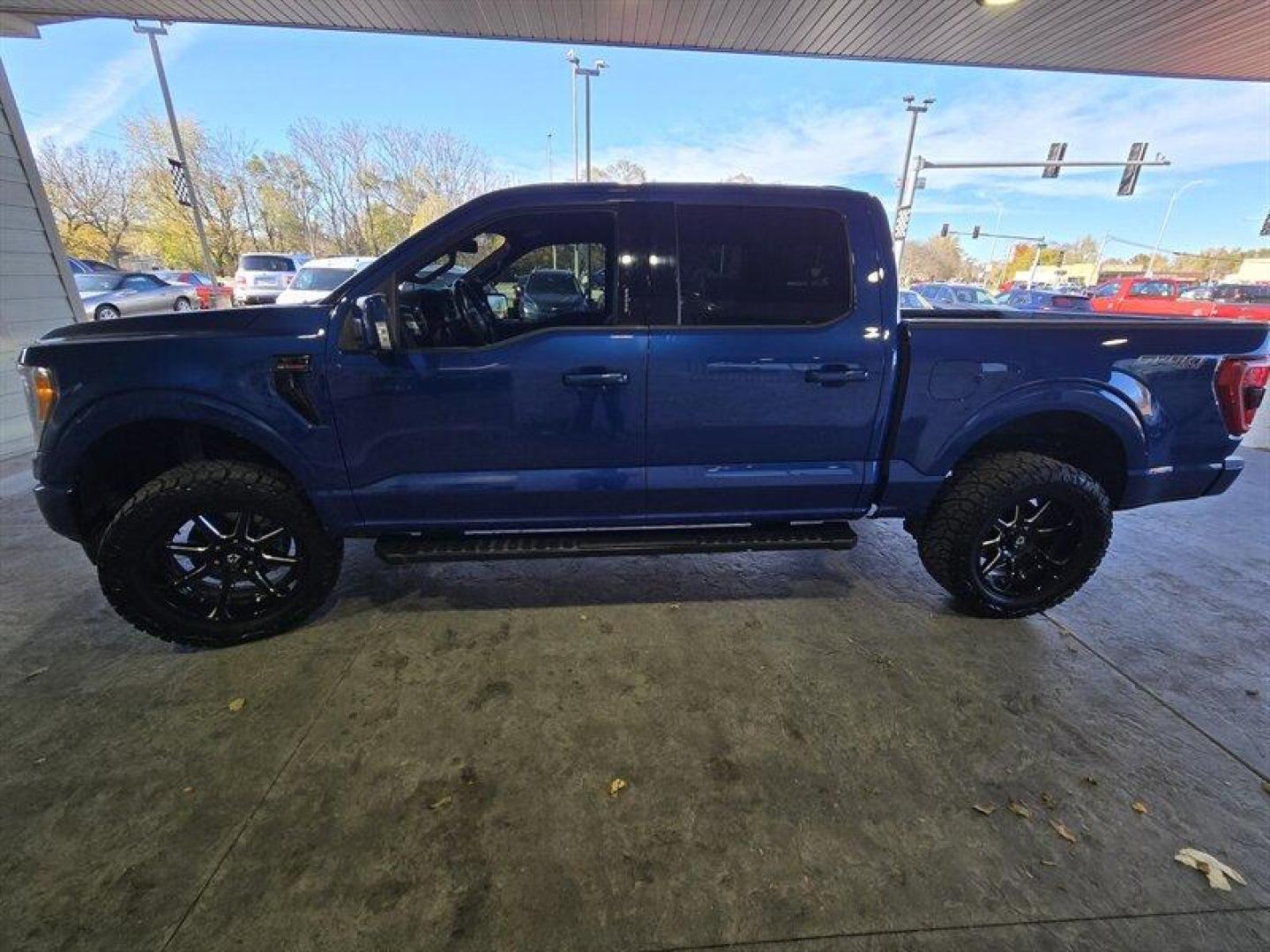 2022 Antimatter Blue Ford F-150 XLT (1FTFW1E8XNF) with an EcoBoost 3.5L Twin Turbo V6 400hp 500ft. lbs. engine, Automatic transmission, located at 25355 Eames Street, Channahon, IL, 60410, (815) 467-1807, 41.429108, -88.228432 - Introducing the all-new 2022 Ford F-150 XLT, a true powerhouse with a heart-pumping EcoBoost 3.5L Twin Turbo V6 engine that delivers an astonishing 400 horsepower and 500ft. lbs of torque. Get ready to experience a ride like never before, with unmatched performance and power that leaves the competit - Photo#8