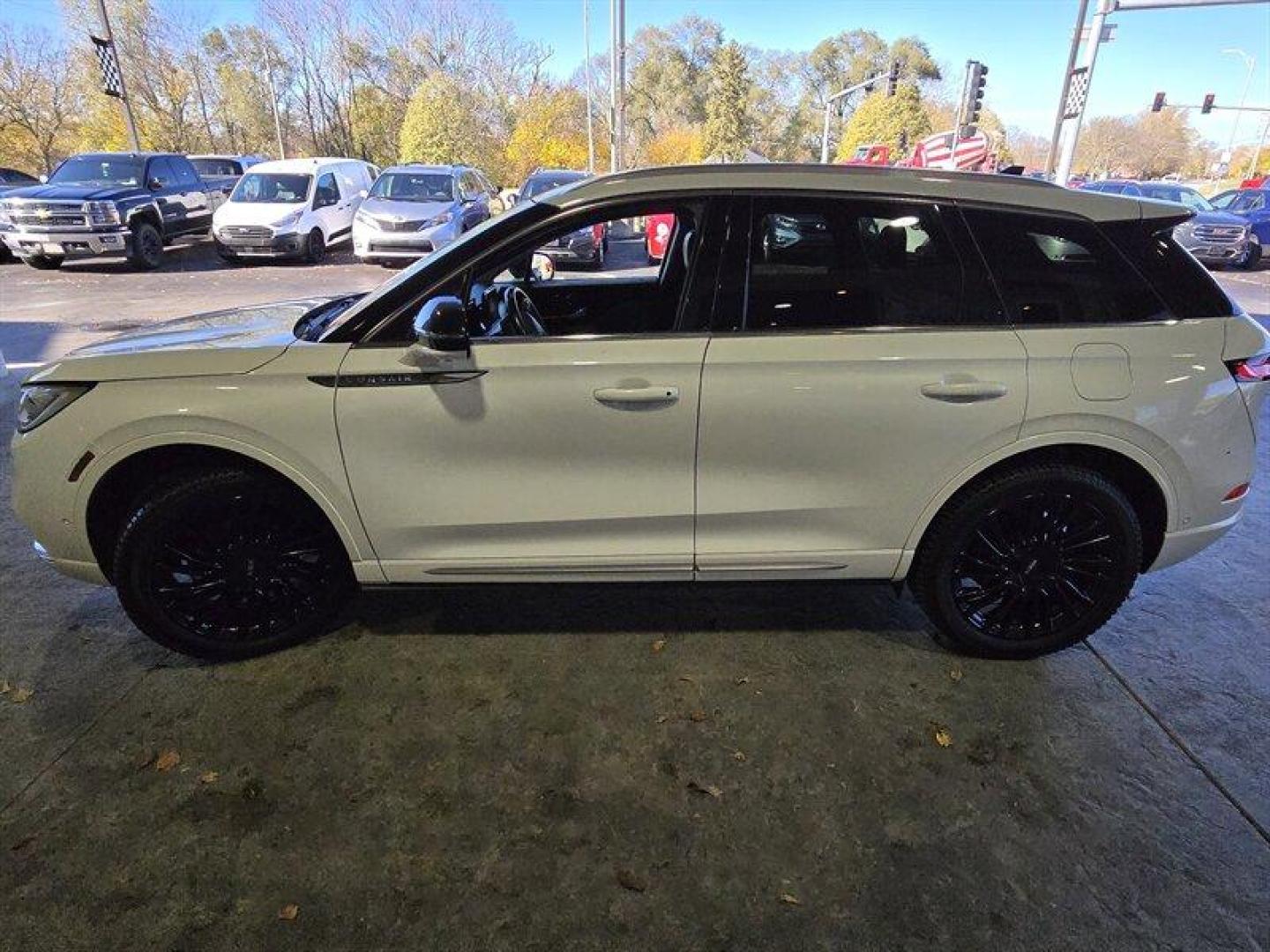 2020 Pristine White Lincoln Corsair Reserve (5LMCJ2DH0LU) with an 2.3L Turbo I4 280hp 310ft. lbs. engine, Automatic transmission, located at 25355 Eames Street, Channahon, IL, 60410, (815) 467-1807, 41.429108, -88.228432 - Introducing the 2020 Lincoln Corsair Reserve! This luxurious SUV is the perfect combination of power and style. Powered by a 2.3L Turbo I4 engine producing 280 horsepower and 310ft. lbs. of torque, this SUV is ready to take you on any adventure you desire. The Pristine White exterior of the Lincol - Photo#8