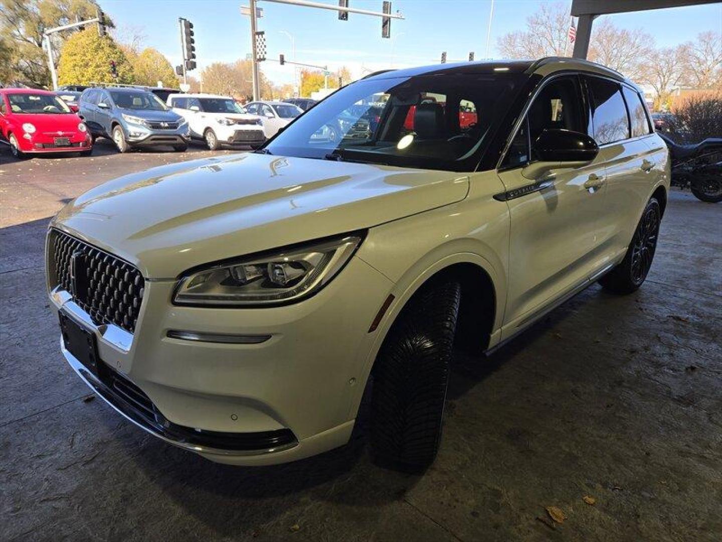 2020 Pristine White Lincoln Corsair Reserve (5LMCJ2DH0LU) with an 2.3L Turbo I4 280hp 310ft. lbs. engine, Automatic transmission, located at 25355 Eames Street, Channahon, IL, 60410, (815) 467-1807, 41.429108, -88.228432 - Introducing the 2020 Lincoln Corsair Reserve! This luxurious SUV is the perfect combination of power and style. Powered by a 2.3L Turbo I4 engine producing 280 horsepower and 310ft. lbs. of torque, this SUV is ready to take you on any adventure you desire. The Pristine White exterior of the Lincol - Photo#10