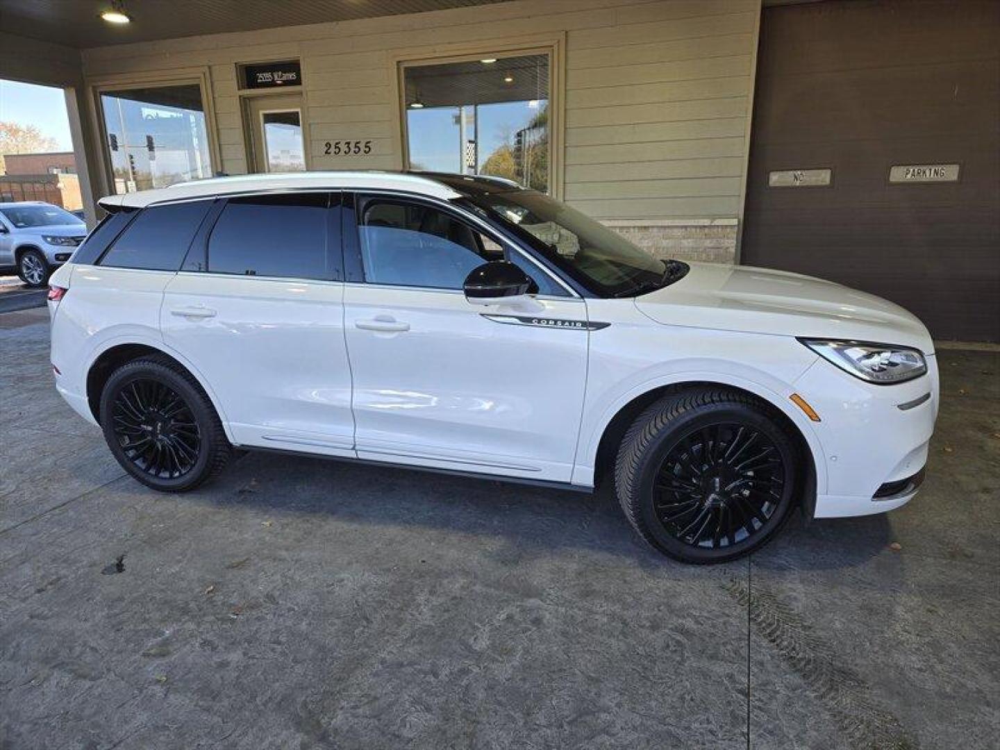 2020 Pristine White Lincoln Corsair Reserve (5LMCJ2DH0LU) with an 2.3L Turbo I4 280hp 310ft. lbs. engine, Automatic transmission, located at 25355 Eames Street, Channahon, IL, 60410, (815) 467-1807, 41.429108, -88.228432 - Introducing the 2020 Lincoln Corsair Reserve! This luxurious SUV is the perfect combination of power and style. Powered by a 2.3L Turbo I4 engine producing 280 horsepower and 310ft. lbs. of torque, this SUV is ready to take you on any adventure you desire. The Pristine White exterior of the Lincol - Photo#1