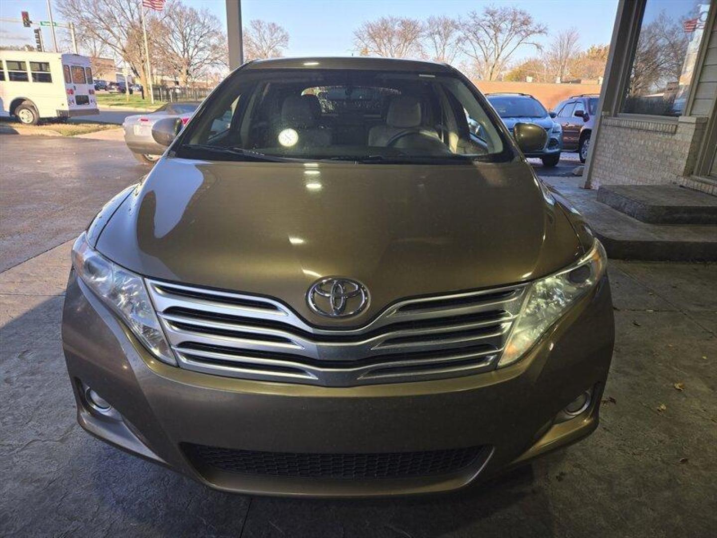 2011 Gold Toyota Venza (4T3ZA3BB9BU) with an 2.7L I4 182hp 182ft. lbs. engine, Automatic transmission, located at 25355 Eames Street, Channahon, IL, 60410, (815) 467-1807, 41.429108, -88.228432 - Photo#9