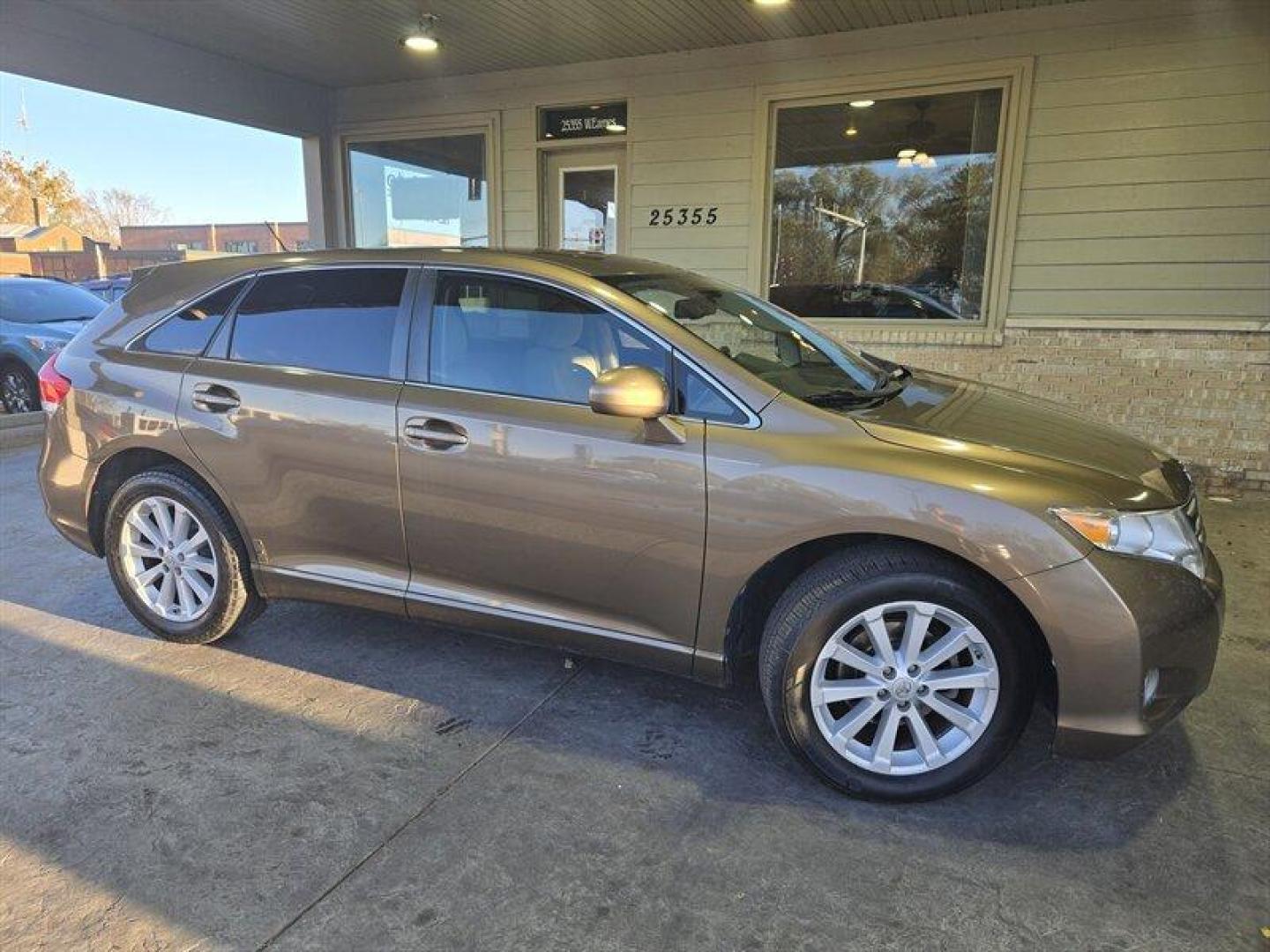 2011 Gold Toyota Venza (4T3ZA3BB9BU) with an 2.7L I4 182hp 182ft. lbs. engine, Automatic transmission, located at 25355 Eames Street, Channahon, IL, 60410, (815) 467-1807, 41.429108, -88.228432 - Photo#1