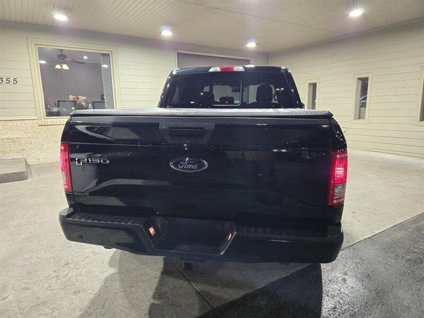 2017 Shadow Black Ford F-150 XLT (1FTEW1EF1HF) with an 5.0L Flex Fuel V8 385hp 387ft. lbs. engine, Automatic transmission, located at 25355 Eames Street, Channahon, IL, 60410, (815) 467-1807, 41.429108, -88.228432 - Introducing the 2017 Ford F-150 XLT, the powerhouse of all trucks! This beast is equipped with a 5.0L Flex Fuel V8 engine that delivers a whopping 385 horsepower and 387ft. lbs. of torque, making it the ultimate choice for all your heavy-duty needs. The exterior of this truck comes in a sleek and s - Photo#5