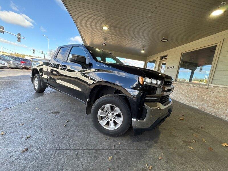 photo of 2020 Chevrolet Silverado 1500 LT 