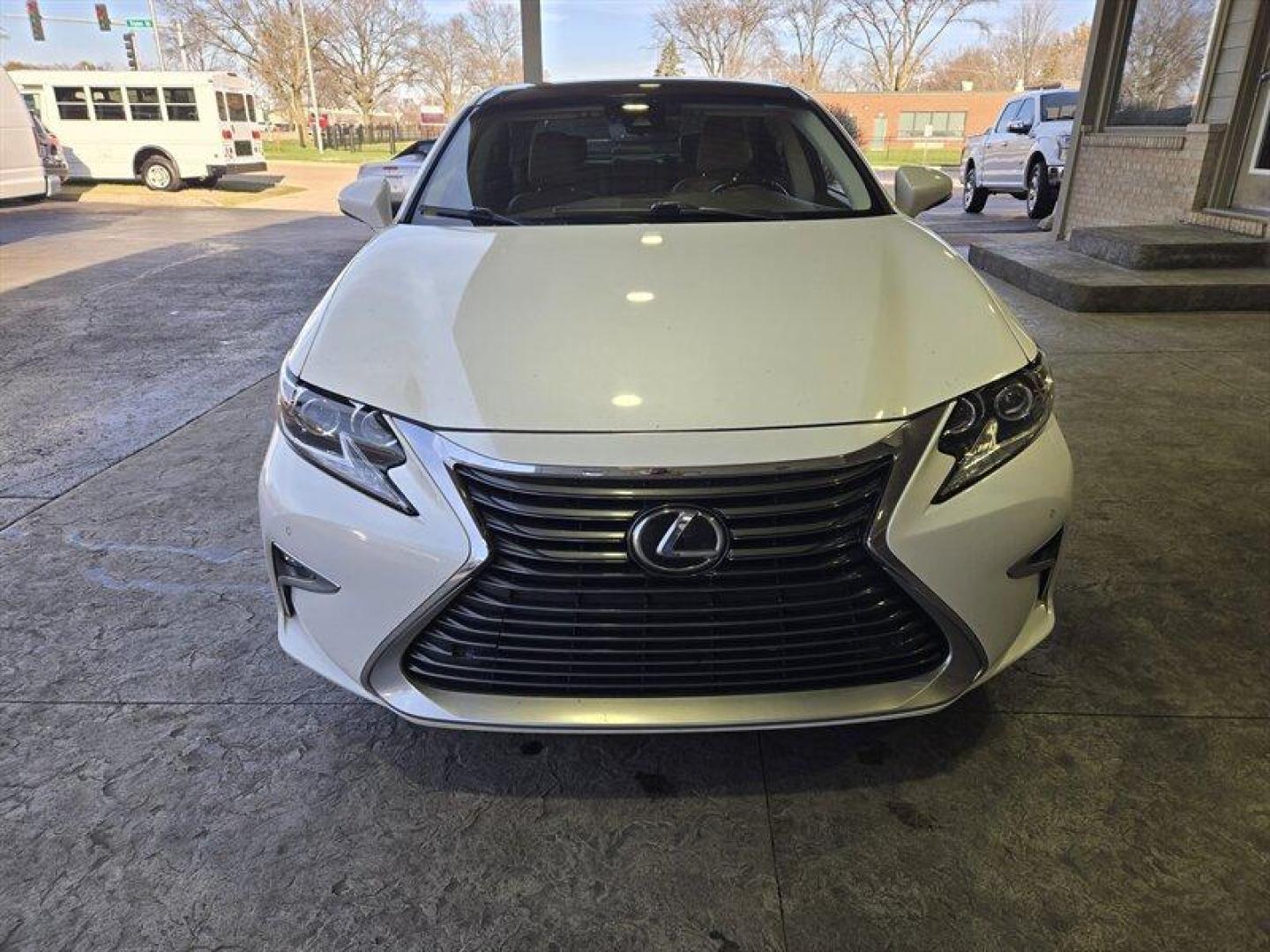 2016 Eminent White Pearl Lexus ES 350 350 (JTHBK1GG4G2) with an 3.5 engine, Automatic transmission, located at 25355 Eames Street, Channahon, IL, 60410, (815) 467-1807, 41.429108, -88.228432 - Introducing the 2016 Lexus ES 350, the luxurious sedan that's sure to turn heads on the road! Powered by a 3.5 engine, this car is a perfect blend of power and performance. The exterior is coated in a stunning Eminent White Pearl finish, which compliments the sleek design of the car. Step inside and - Photo#7