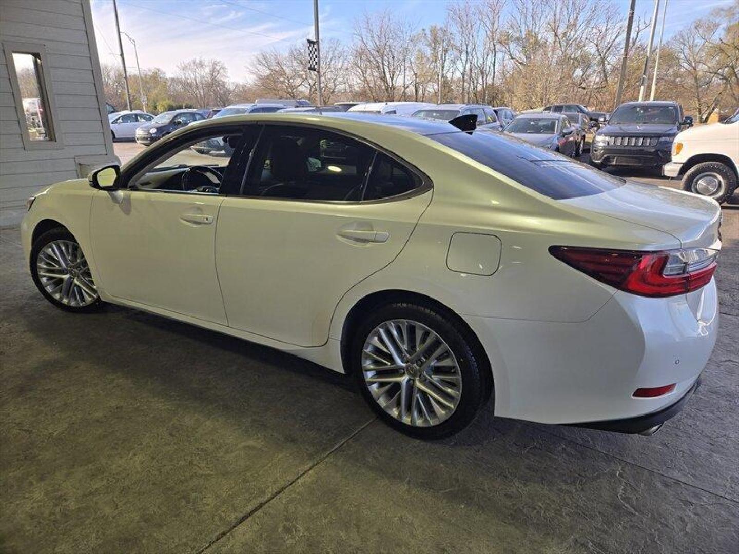 2016 Eminent White Pearl Lexus ES 350 350 (JTHBK1GG4G2) with an 3.5 engine, Automatic transmission, located at 25355 Eames Street, Channahon, IL, 60410, (815) 467-1807, 41.429108, -88.228432 - Introducing the 2016 Lexus ES 350, the luxurious sedan that's sure to turn heads on the road! Powered by a 3.5 engine, this car is a perfect blend of power and performance. The exterior is coated in a stunning Eminent White Pearl finish, which compliments the sleek design of the car. Step inside and - Photo#4