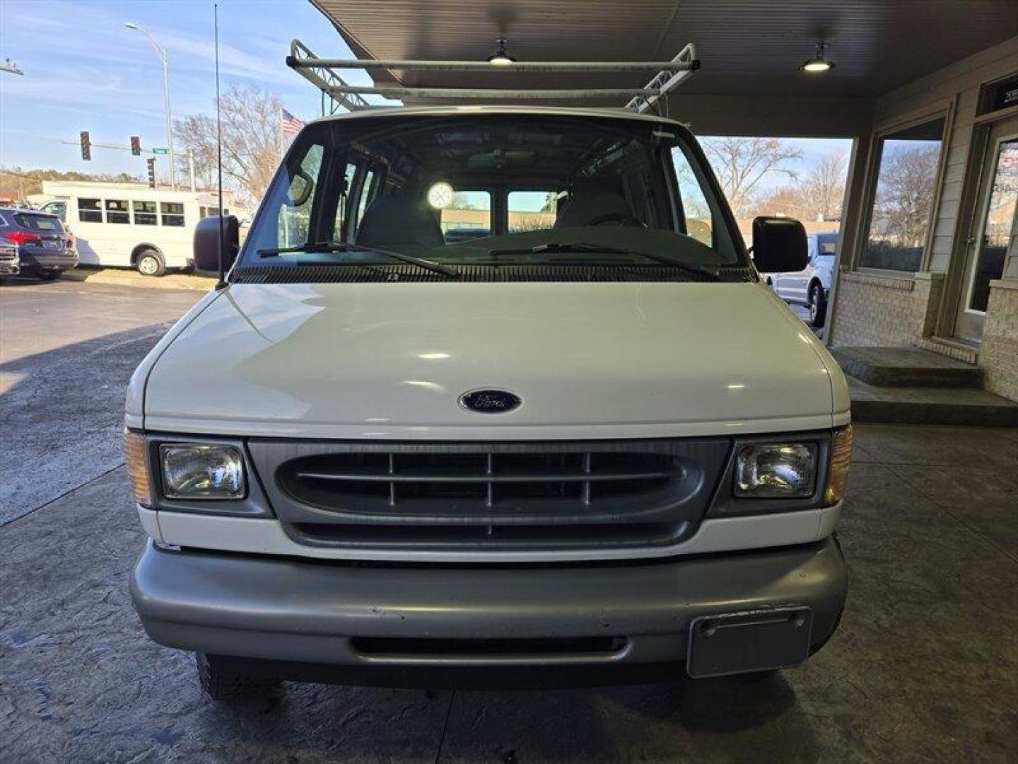 2001 Oxford White Clearcoat Ford Commercial (1FTNS24281H) with an 4.2L V6 191hp 244ft. lbs. engine, Automatic transmission, located at 25355 Eames Street, Channahon, IL, 60410, (815) 467-1807, 41.429108, -88.228432 - This 2001 Ford E-250 is a reliable and well-maintained vehicle with less than 75,000 miles on it. It comes with a 4.2L V6 191hp 244ft. lbs. engine that delivers smooth and consistent performance. The exterior of the vehicle is Oxford White Clearcoat, which gives it a timeless look that never goes ou - Photo#10