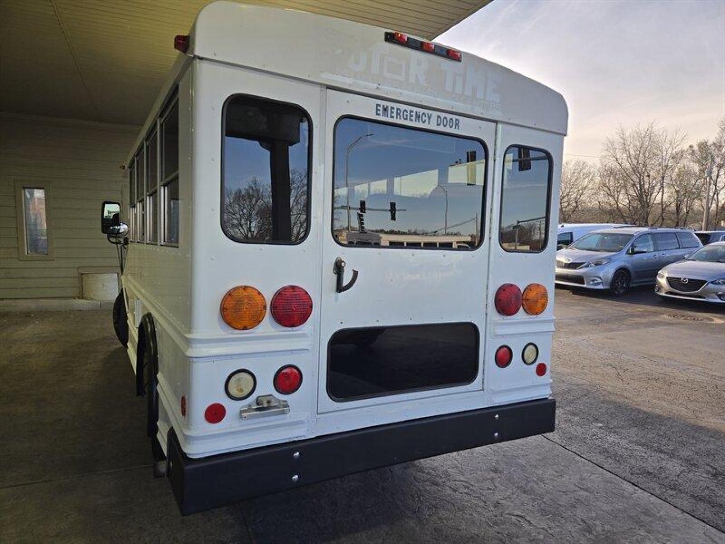 2007 White Chevrolet Express Work Van Cutaway (1GBHG31V171) , Automatic transmission, located at 25355 Eames Street, Channahon, IL, 60410, (815) 467-1807, 41.429108, -88.228432 - ** COLLINS 15 PASSENGER BUS. ** This 2007 Chevrolet Express is a great choice for anyone in need of a reliable and spacious vehicle. With a sleek white exterior and a clean gray interior, this van is both stylish and practical. The low mileage of less than 44,000 miles makes this vehicle an excellen - Photo#5