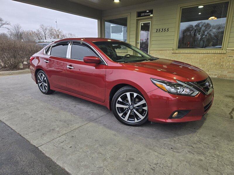 photo of 2016 Nissan Altima 2.5 SR 