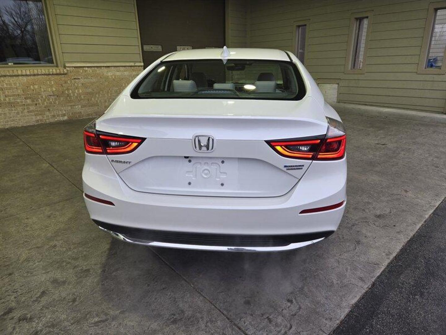 2020 Platinum White Pearl Honda Insight Touring (19XZE4F94LE) with an 1.5L Hybrid I4 151hp 197ft. lbs. engine, Automatic transmission, located at 25355 Eames Street, Channahon, IL, 60410, (815) 467-1807, 41.429108, -88.228432 - Introducing the 2020 Honda Insight Touring, a stylish and fuel-efficient hybrid sedan that is perfect for eco-conscious drivers. Powered by a 1.5L Hybrid I4 engine that produces 151hp and 197ft. lbs. of torque, this vehicle delivers a smooth and comfortable ride, while also providing impressive fuel - Photo#4