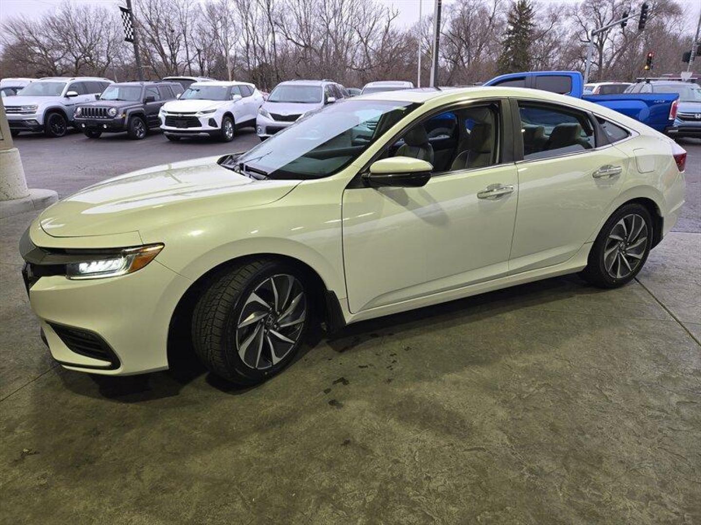 2020 Platinum White Pearl Honda Insight Touring (19XZE4F94LE) with an 1.5L Hybrid I4 151hp 197ft. lbs. engine, Automatic transmission, located at 25355 Eames Street, Channahon, IL, 60410, (815) 467-1807, 41.429108, -88.228432 - Introducing the 2020 Honda Insight Touring, a stylish and fuel-efficient hybrid sedan that is perfect for eco-conscious drivers. Powered by a 1.5L Hybrid I4 engine that produces 151hp and 197ft. lbs. of torque, this vehicle delivers a smooth and comfortable ride, while also providing impressive fuel - Photo#8