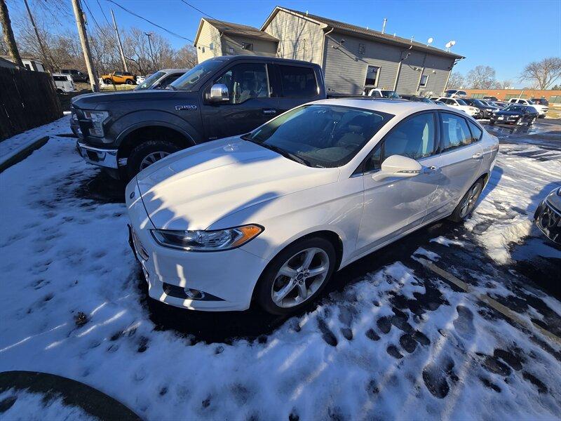 photo of 2013 Ford Fusion SE 