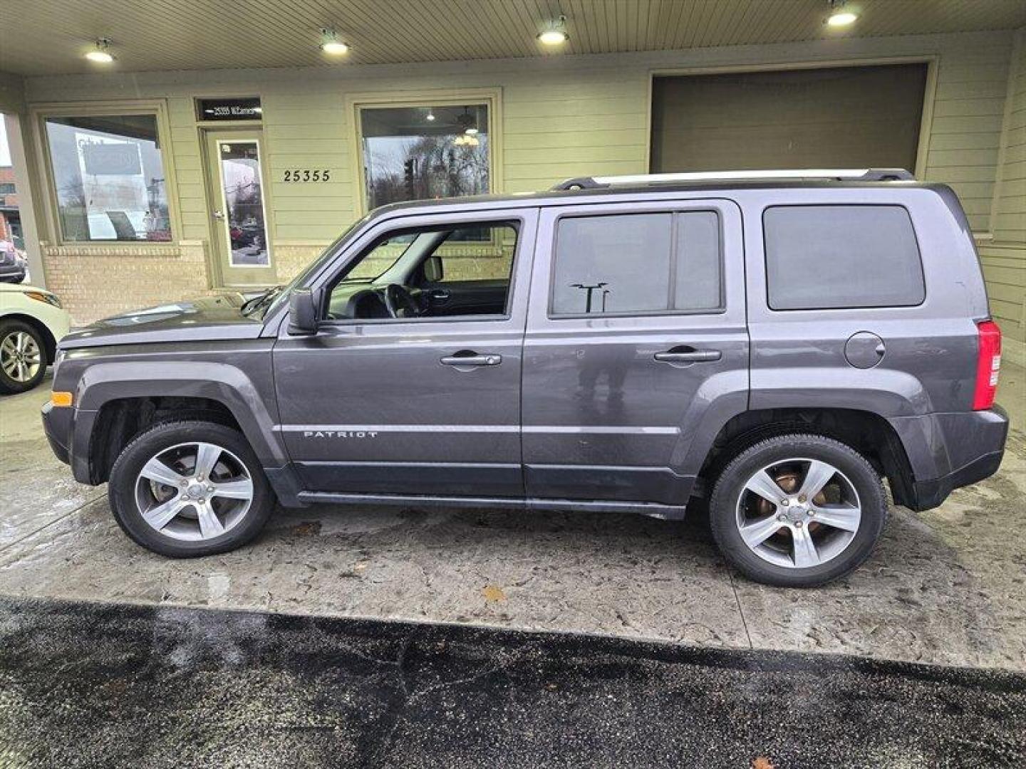 2016 Granite Crystal Metallic Clear Coat Jeep Patriot High Altitude (1C4NJPFA6GD) with an 2.0L I4 158hp 141ft. lbs. engine, Automatic transmission, located at 25355 Eames Street, Channahon, IL, 60410, (815) 467-1807, 41.429108, -88.228432 - Introducing the 2016 Jeep Patriot High Altitude - the perfect ride for those who demand the best of both worlds! Powered by a robust 2.0L I4 engine that pumps out an impressive 158hp and 141ft. lbs. of torque, this SUV is built to conquer even the toughest terrain. As for the factory default featur - Photo#5