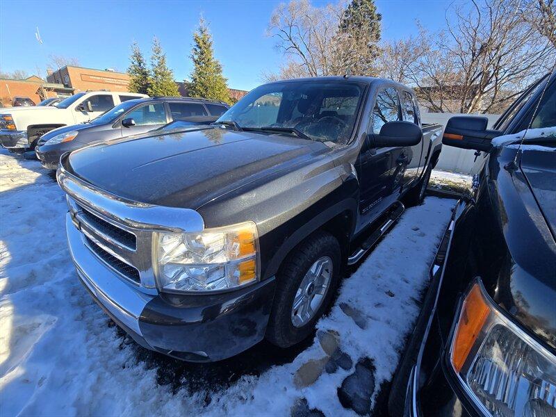 photo of 2010 Chevrolet Silverado 1500 LT 