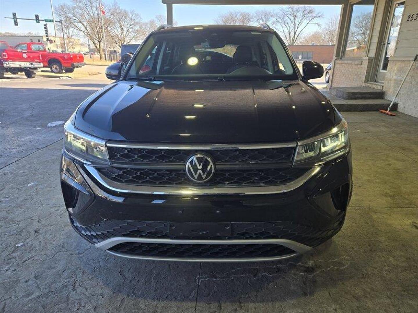 2022 Deep Black Pearl Volkswagen Taos 1.5T SE (3VVYX7B25NM) with an 1.5L Turbo I4 158hp 184ft. lbs. engine, located at 25355 Eames Street, Channahon, IL, 60410, (815) 467-1807, 41.429108, -88.228432 - Introducing the 2022 Volkswagen Taos SE 4Motion, a compact SUV that's as spunky as it is efficient! This little beast is powered by a zippy 1.5L Turbo I4 engine, packing a punch with 158hp and 184ft. lbs. of torque. With less than 25,000 miles on the clock (that's less than 7,000 miles per year - we - Photo#9